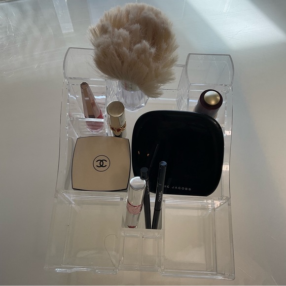 Cosmetic Counter 10 Compartment Acrylic Tray Acrylic Clear Make up Organizer - Picture 6 of 13